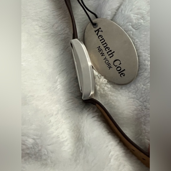 NWT Authentic Vintage Kenneth Cole 2-Tone Stainless Steel Watch w/Leather KC2152 - Picture 8 of 16